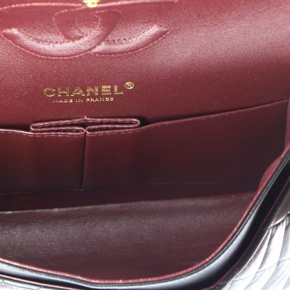 Chanel Classic Double Flap Bag Quilted Lambskin Medium Black - Picture 5 of 16